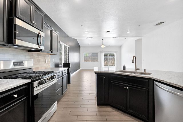6178 E Mono Street, Fresno, CA 93727