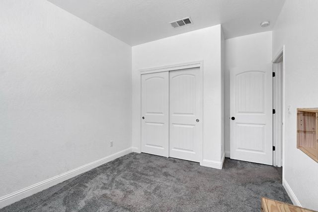 6178 E Mono Street, Fresno, CA 93727