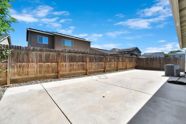 6178 E Mono Street, Fresno, CA 93727
