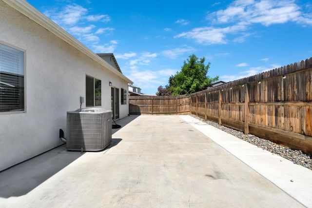 6178 E Mono Street, Fresno, CA 93727