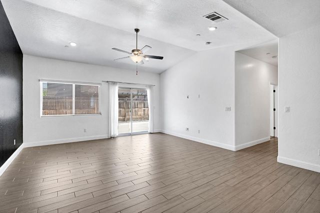 6178 E Mono Street, Fresno, CA 93727