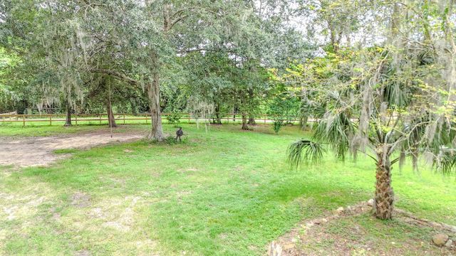 605 Clayton Street, Dayton, TX 77535