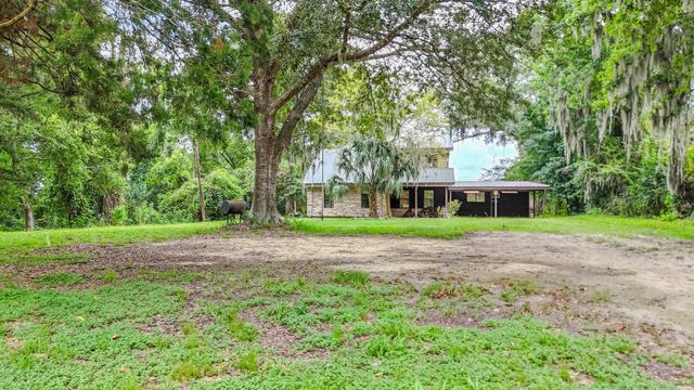 605 Clayton Street, Dayton, TX 77535