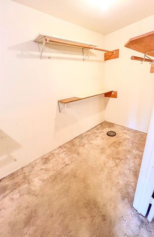 605 Clayton Street, Dayton, TX 77535