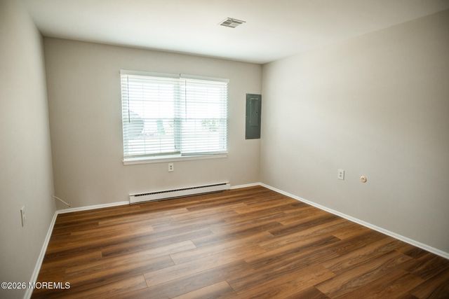 827c Balmoral Court, Lakewood, NJ 08701