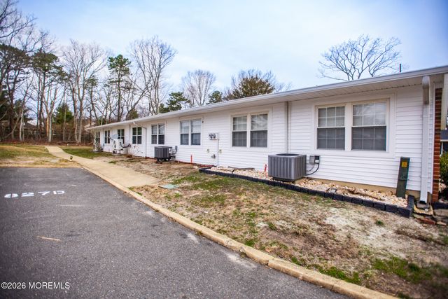 827c Balmoral Court, Lakewood, NJ 08701