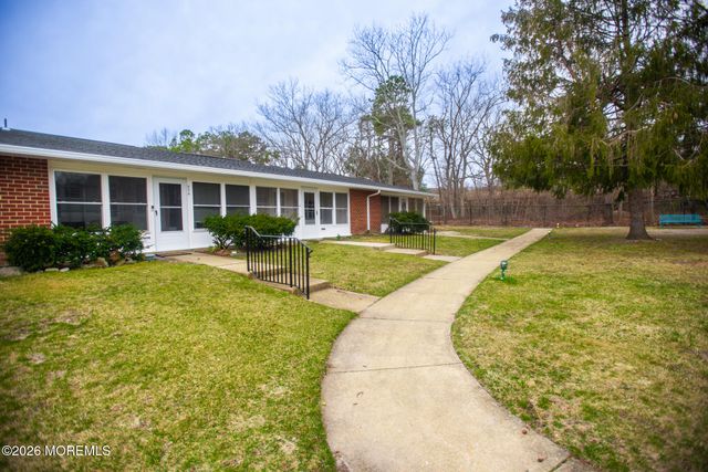 827c Balmoral Court, Lakewood, NJ 08701