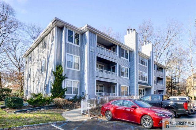 1909 Tanglewood Court, Helmetta, NJ 08828