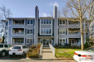 1909 Tanglewood Court, Helmetta, NJ 08828