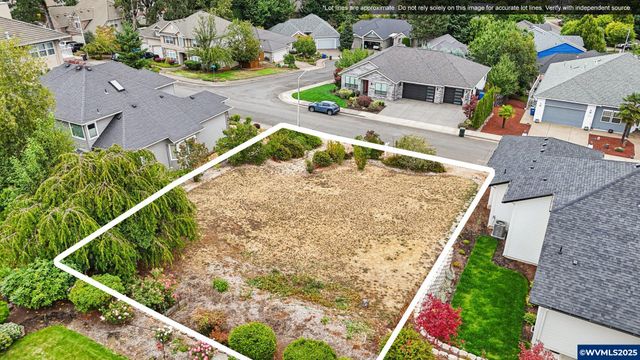 4943 Southampton Dr SE, Salem, OR 97302