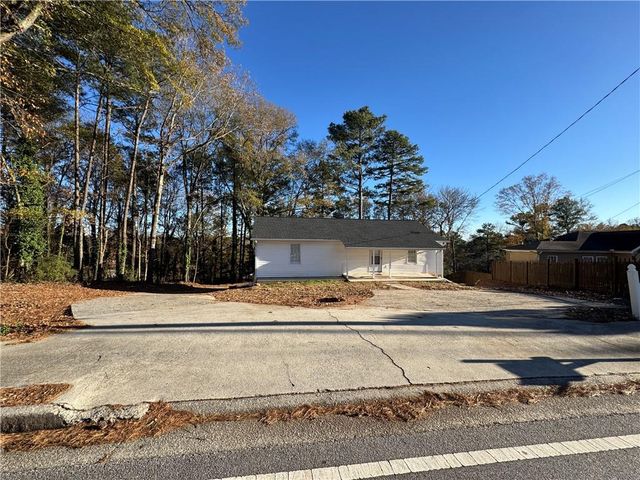 3599 Ridge SE Road, Smyrna, GA 30080