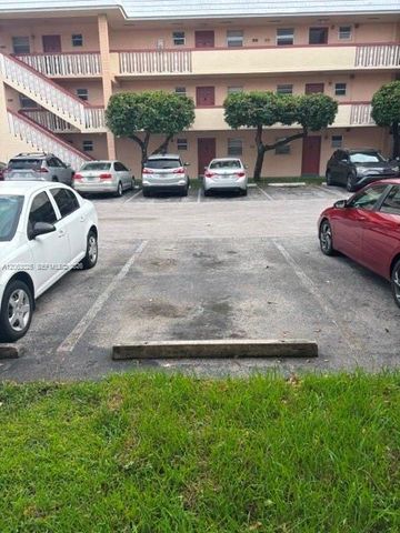 8951 SW 72nd Street 102, Miami, FL 33173