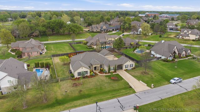 11407 E 133rd Street S, Broken Arrow, OK 74011