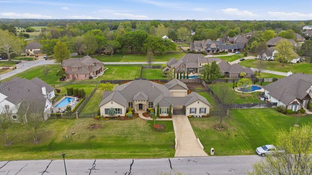 11407 E 133rd Street S, Broken Arrow, OK 74011