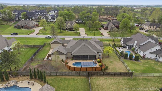 11407 E 133rd Street S, Broken Arrow, OK 74011