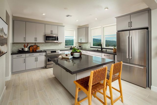 916 916 More Lane 1805, Morgan Hill, CA 95037