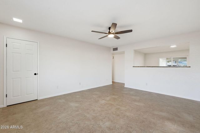 755 E MESQUITE Avenue, Apache Junction, AZ 85119