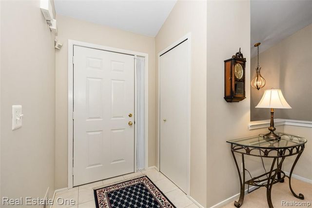 367 N Oak Drive, Commerce Twp, MI 48390