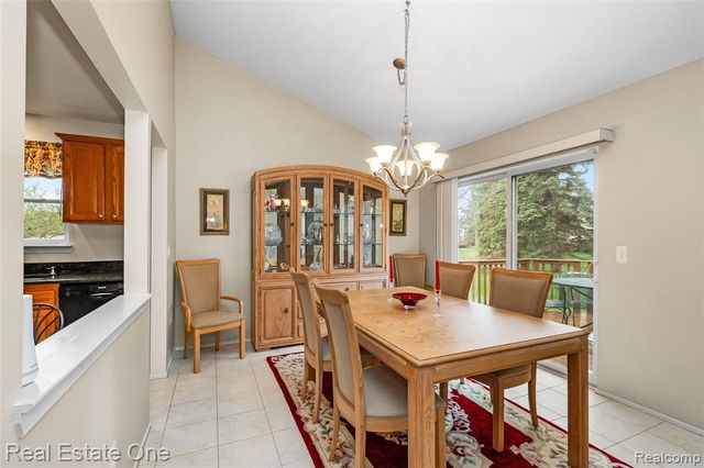 367 N Oak Drive, Commerce Twp, MI 48390