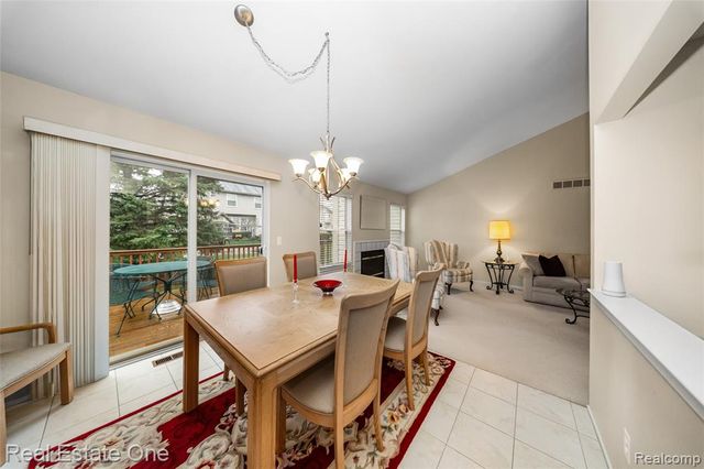 367 N Oak Drive, Commerce Twp, MI 48390