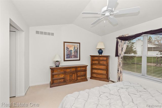 367 N Oak Drive, Commerce Twp, MI 48390
