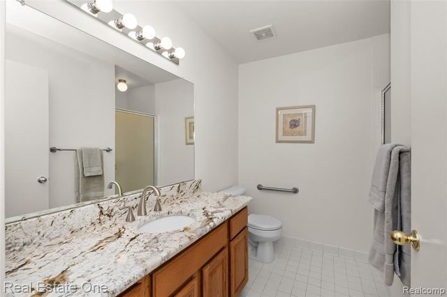 367 N Oak Drive, Commerce Twp, MI 48390