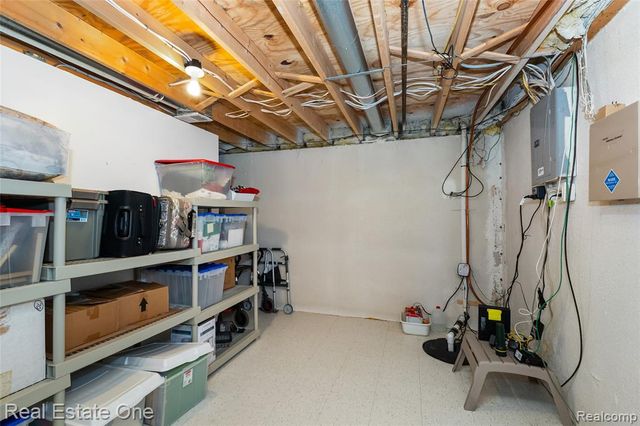 367 N Oak Drive, Commerce Twp, MI 48390