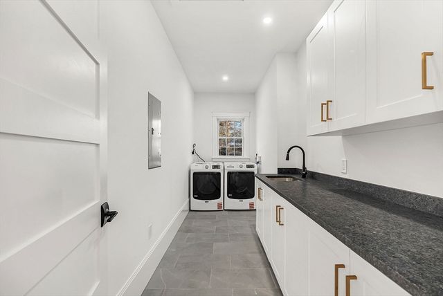 213 Sandy Valley Road, Dedham, MA 02026