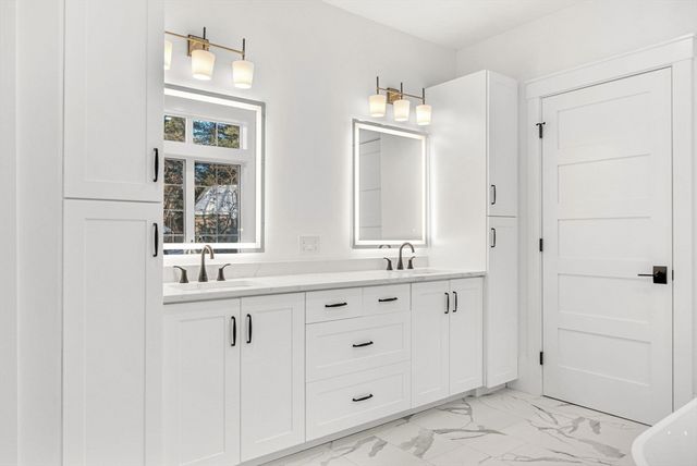 213 Sandy Valley Road, Dedham, MA 02026