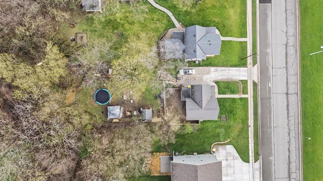 1232 E North STREET, Waukesha, WI 53188