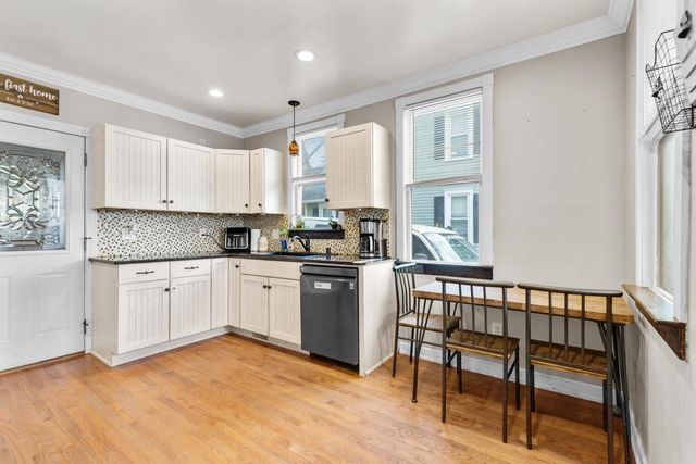 1232 E North STREET, Waukesha, WI 53188