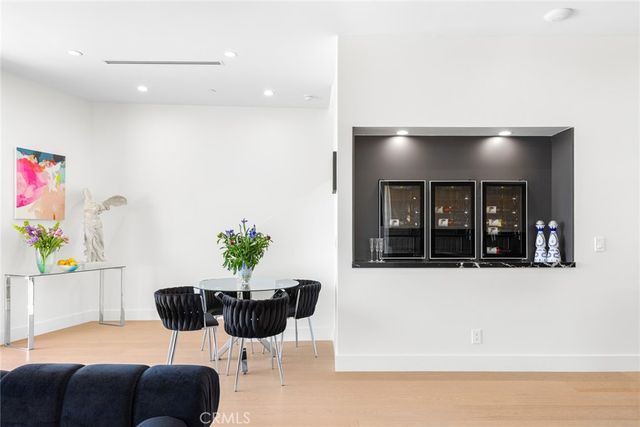 5134 Medina Road, Woodland Hills, CA 91364