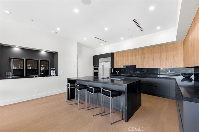 5134 Medina Road, Woodland Hills, CA 91364