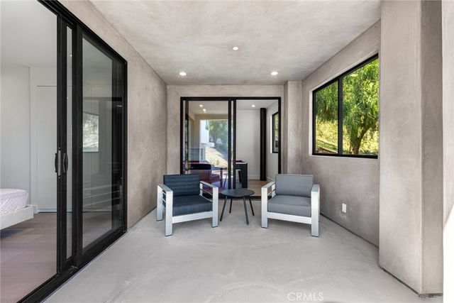 5134 Medina Road, Woodland Hills, CA 91364