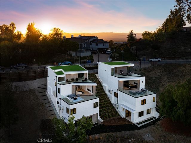 5134 Medina Road, Woodland Hills, CA 91364