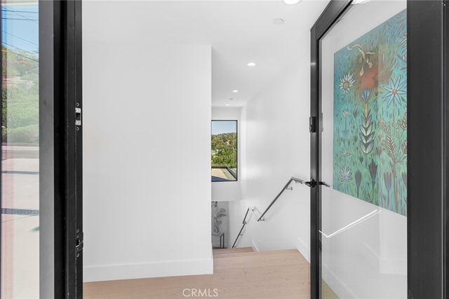 5134 Medina Road, Woodland Hills, CA 91364