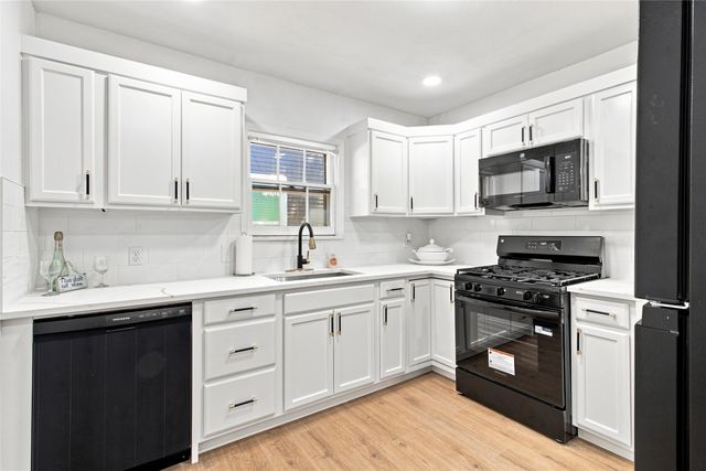 2716 Frazier Avenue, Fort Worth, TX 76110