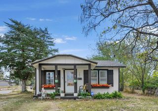 701 S Poplar Street, Bristow, OK 74010