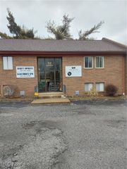 52 E Park Avenue, Niles, OH 44446