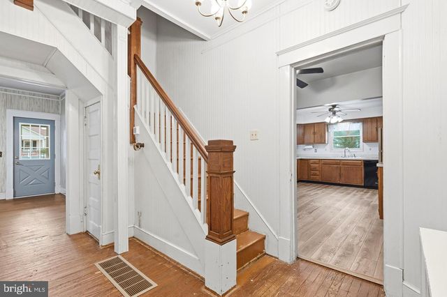 305 PROSPECT ST, La Plata, MD 20646