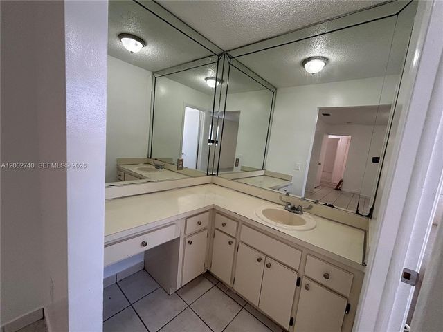 230 NW 51st Ave 230, Miami, FL 33126