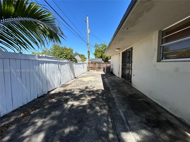 230 NW 51st Ave 230, Miami, FL 33126