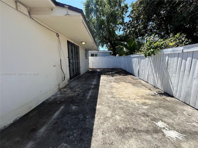 230 NW 51st Ave 230, Miami, FL 33126