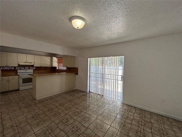 230 NW 51st Ave 230, Miami, FL 33126