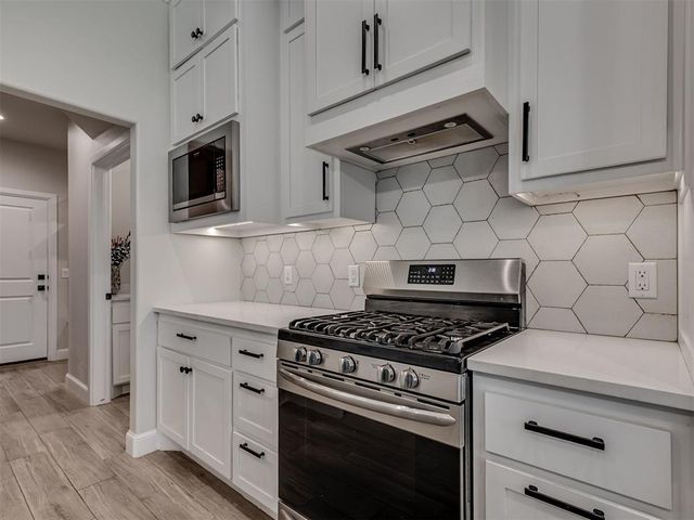 532 Dardanelle Pass, Edmond, OK 73025