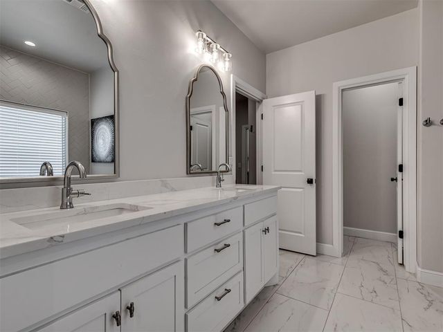 532 Dardanelle Pass, Edmond, OK 73025