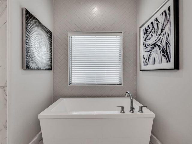 532 Dardanelle Pass, Edmond, OK 73025