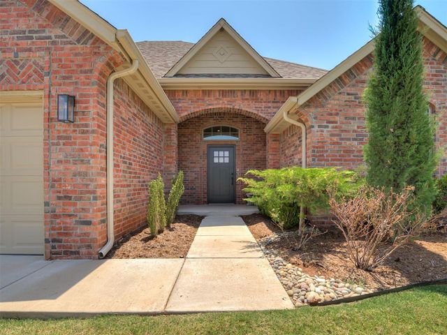 532 Dardanelle Pass, Edmond, OK 73025