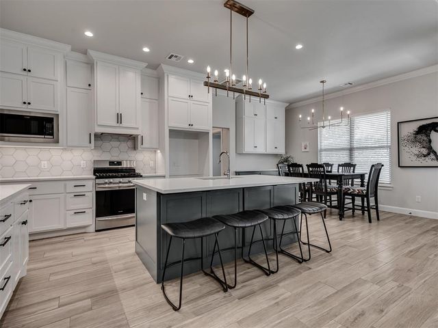 532 Dardanelle Pass, Edmond, OK 73025