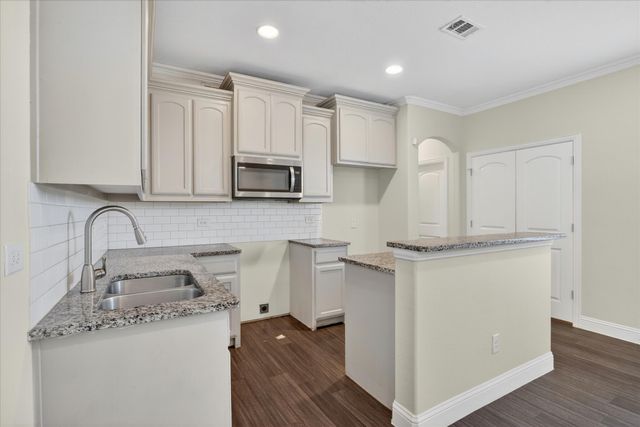 315 W Ohio Avenue, Dallas, TX 75224
